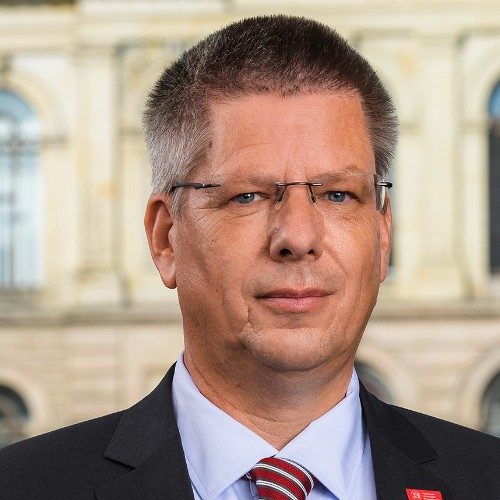 Herr Prof. Dr.-Ing. Peter Hecker