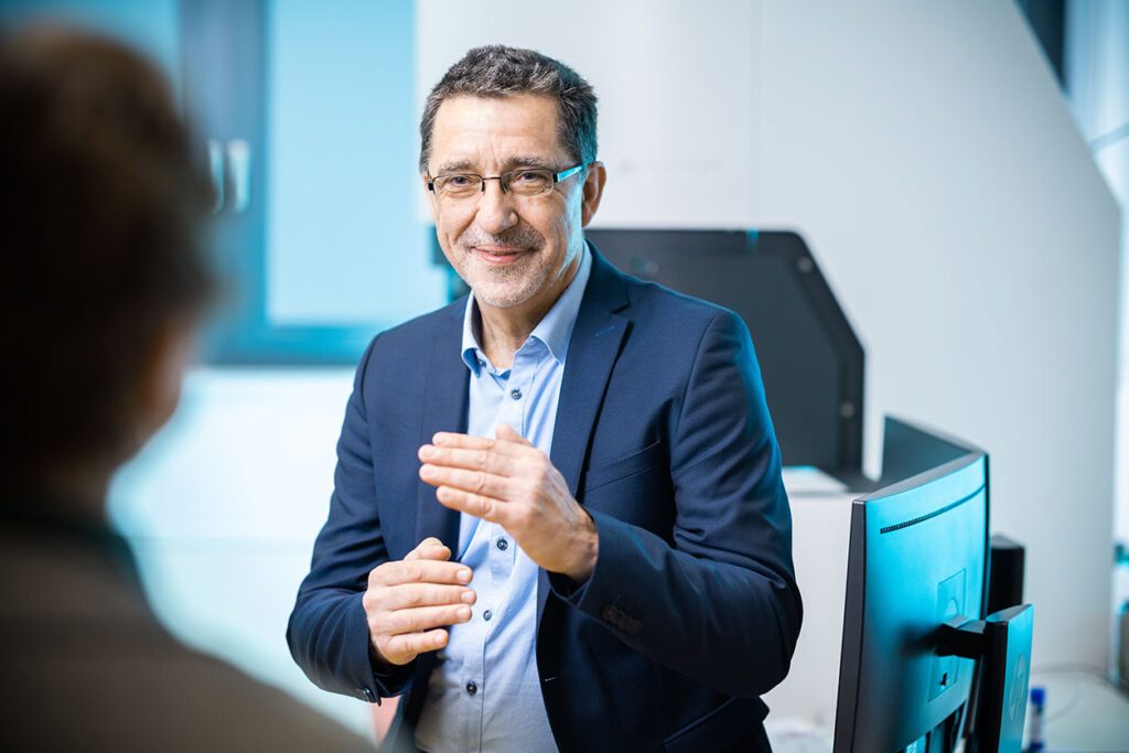 Prof. Dr. Andreas Waag
